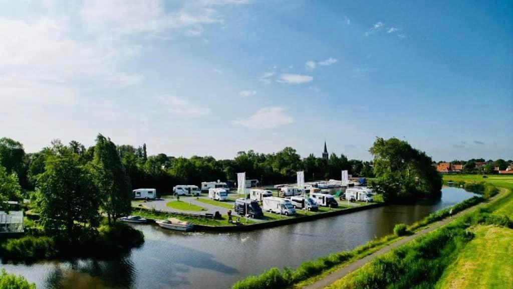 Tiny House Aan Het Water Op De Appelhof Villa Wommels Ngoại thất bức ảnh